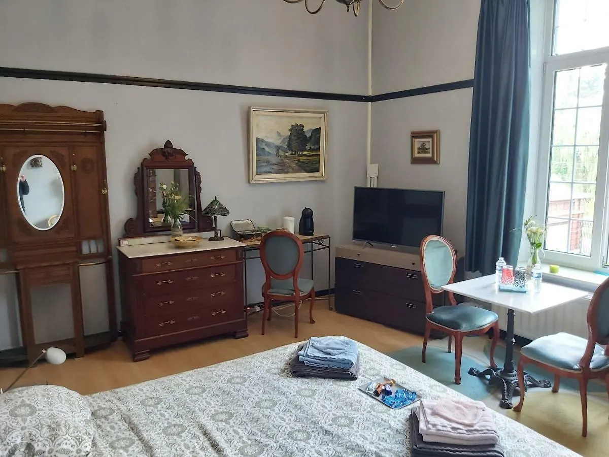 Chateau Lambert Moulinsart Hotel, Shuttle Airport, Long Term Parking, Snooker, Large Terrasse, Dinner, Breakfast Charleroi 0*,  Belgio