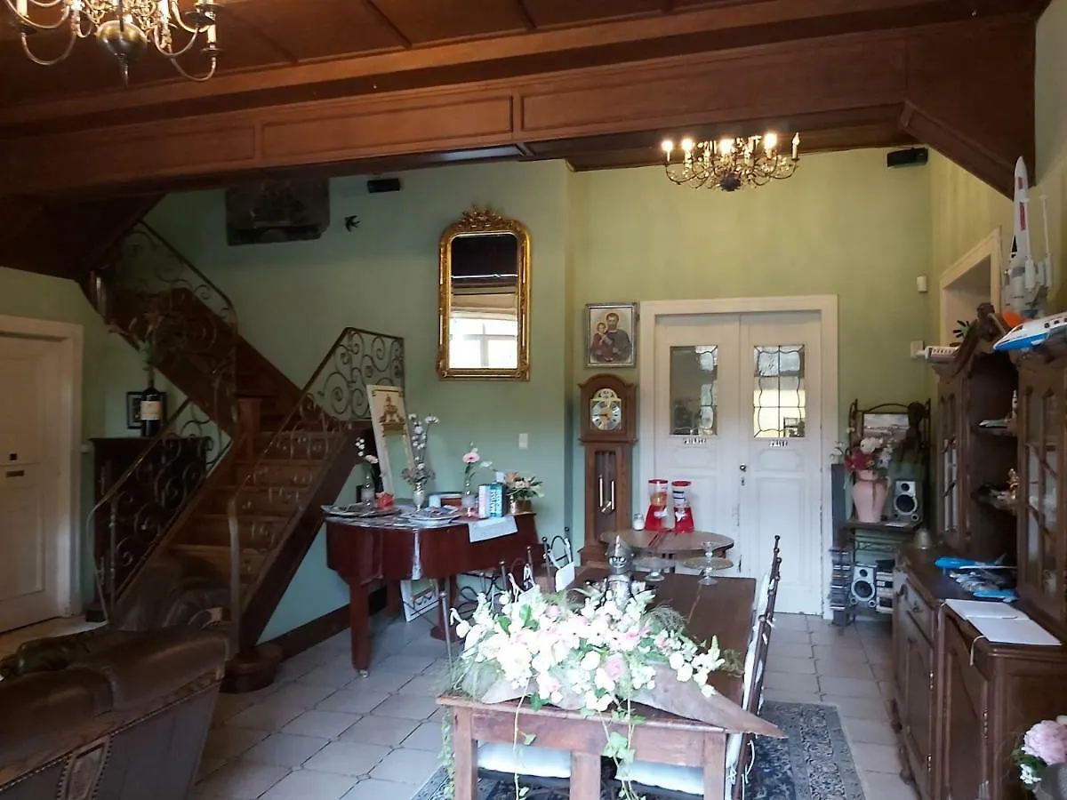 Hotel Chateau Lambert Moulinsart Hotel, Shuttle Airport, Long Term Parking, Snooker, Large Terrasse, Dinner, Breakfast Charleroi Belgio